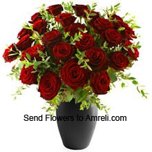 30 Red Roses In A Vase With Fillers